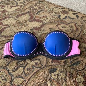 NWOT Victoria’s Secret Swim Top